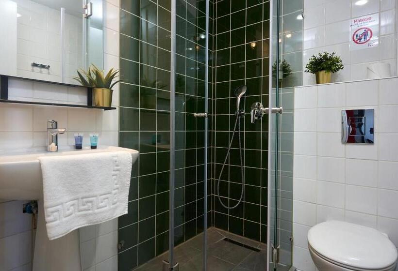 Quarto Triplo Standart, The Post Hostel Jerusalem