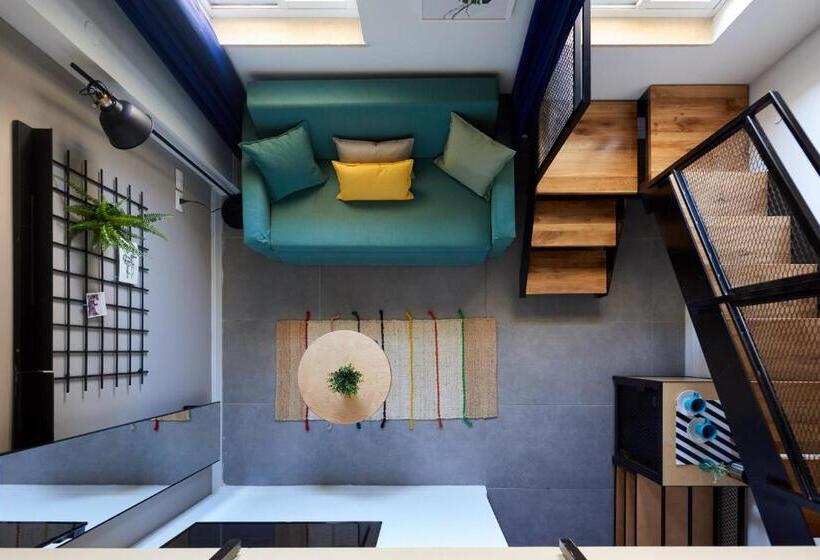 Quarto Triplo Standart, The Post Hostel Jerusalem