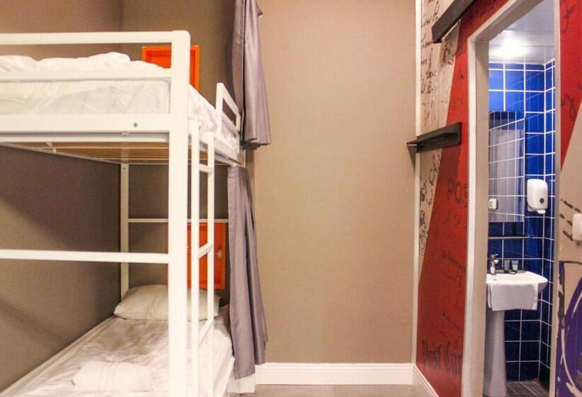 Quarto Familiar, The Post Hostel Jerusalem