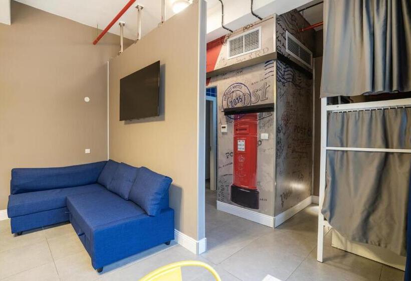 Quarto Familiar, The Post Hostel Jerusalem