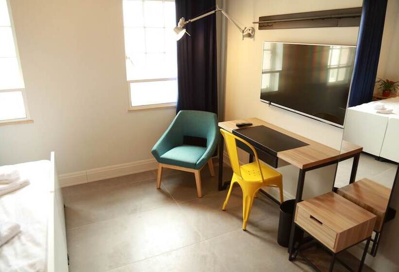 Quarto standard, The Post Hostel Jerusalem