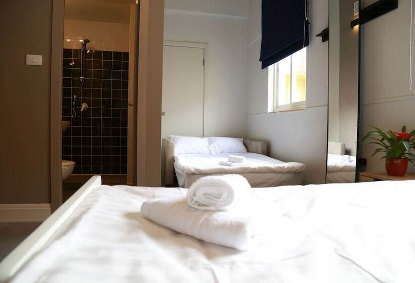 Quarto Triplo Standart, The Post Hostel Jerusalem