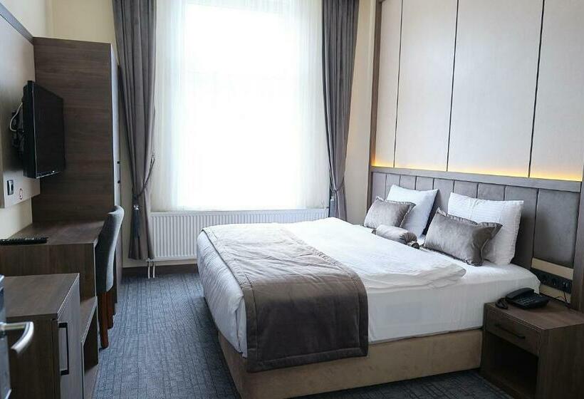 חדר דלוקס, Münden