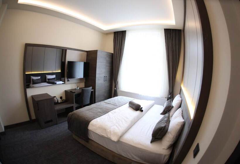 חדר דלוקס, Münden