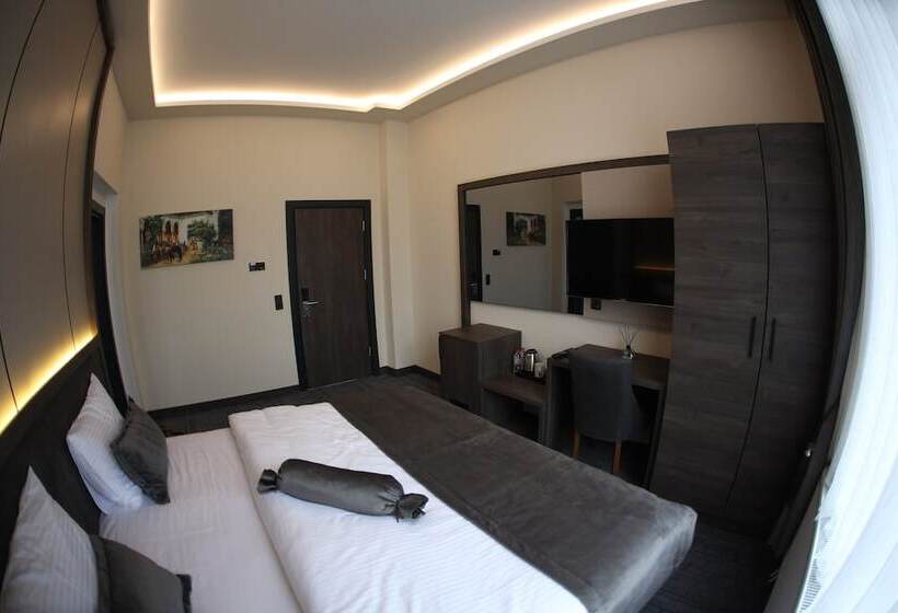 חדר דלוקס, Münden