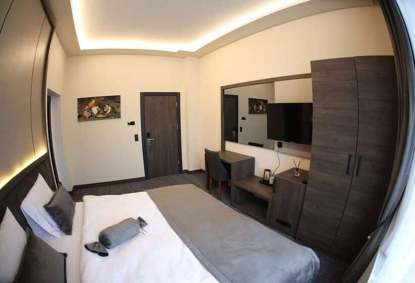 חדר דלוקס, Münden