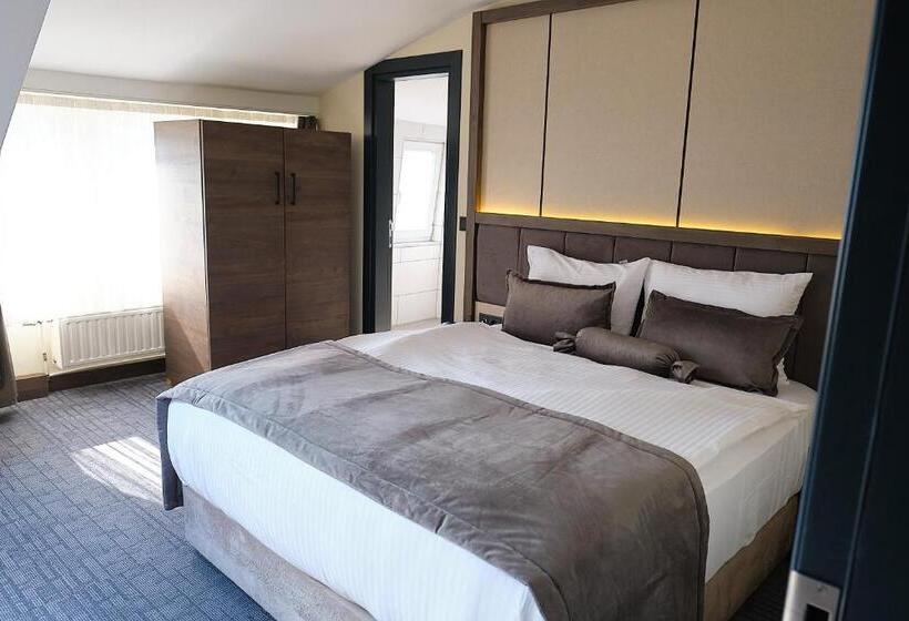 חדר סטנדרט, Münden