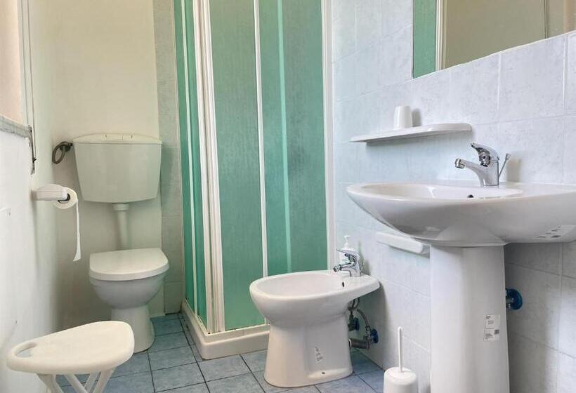 غرفة قياسية ثلاثية, Verter Home Resort