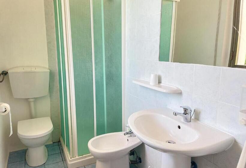 غرفة قياسية ثلاثية, Verter Home Resort