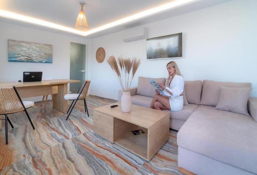 Deluxe Suite King Bed, Elit Suites Mykonos