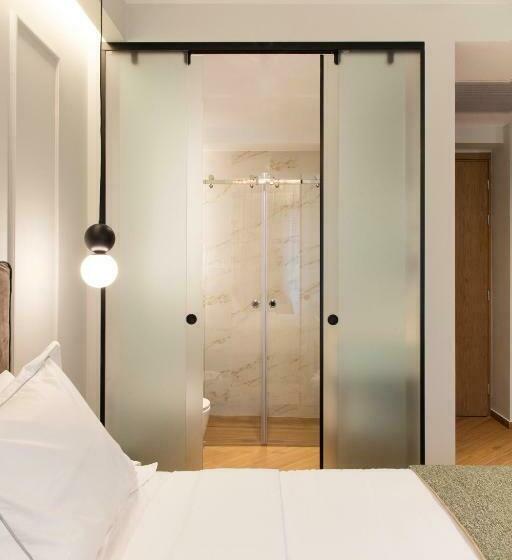 Comfort room with city view, 1910 Lifestyle