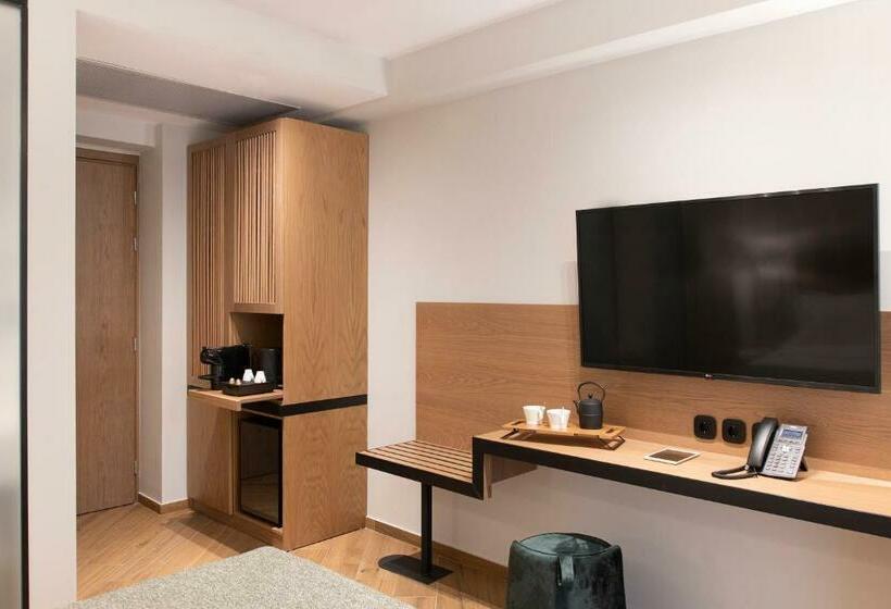 Comfort room with city view, 1910 Lifestyle