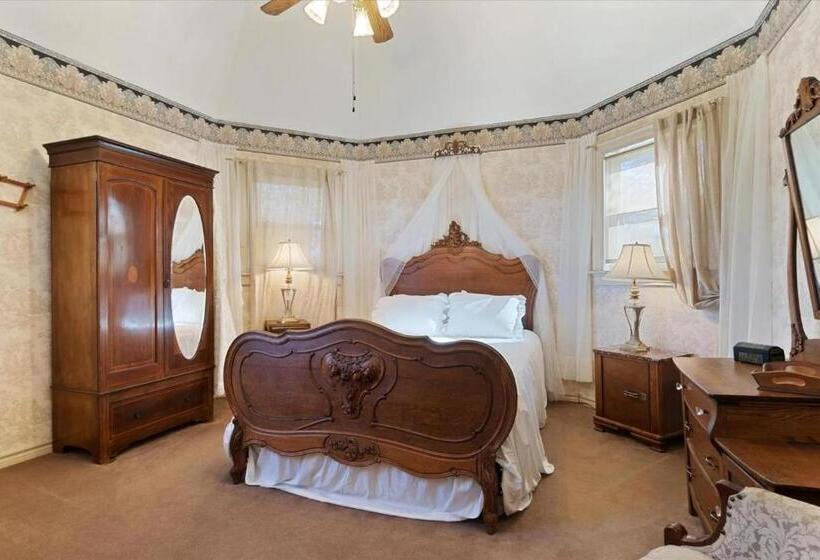 جناح ديلوكس, Four Winds Victorian Venue & Suites