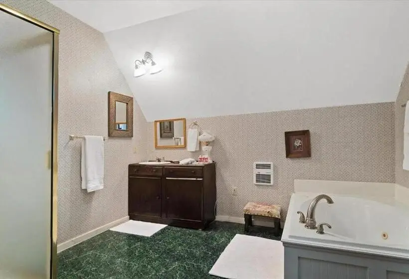 バルコニー付スイート, Four Winds Victorian Venue & Suites