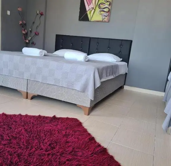 Standard Kolmen Hengen Huone, Sword Otel