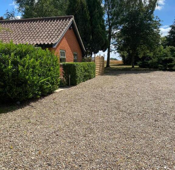 スタンダードルーム, The Foxes Den