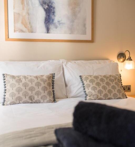 スタンダードルーム, The Foxes Den