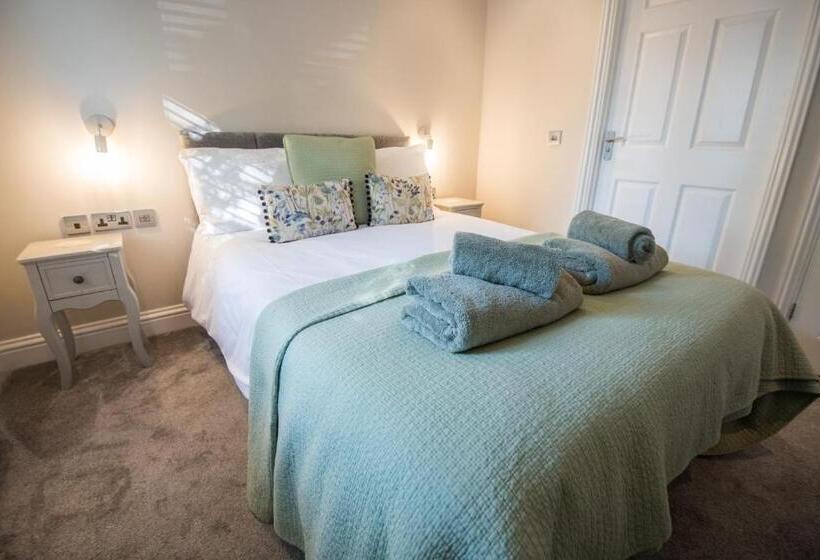 スタンダードルーム, The Foxes Den