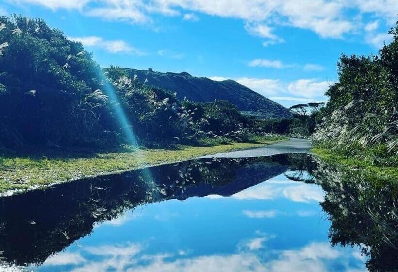 إستوديو قياسى, Yuraku Izuoshima  Hostel