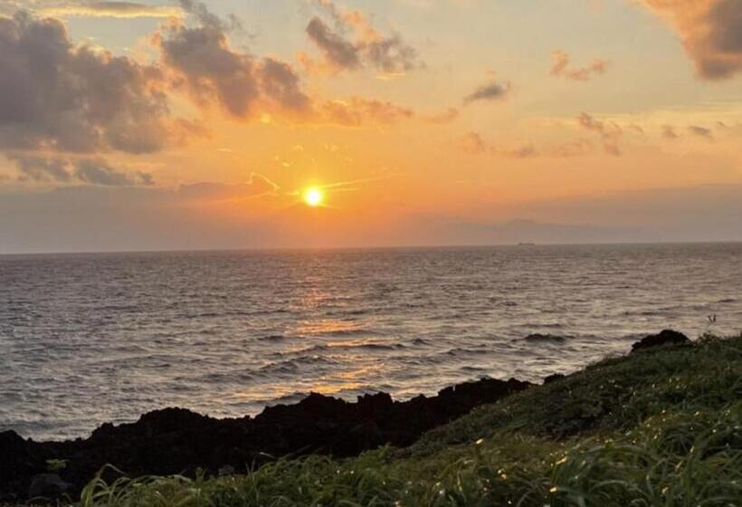 إستوديو قياسى, Yuraku Izuoshima  Hostel