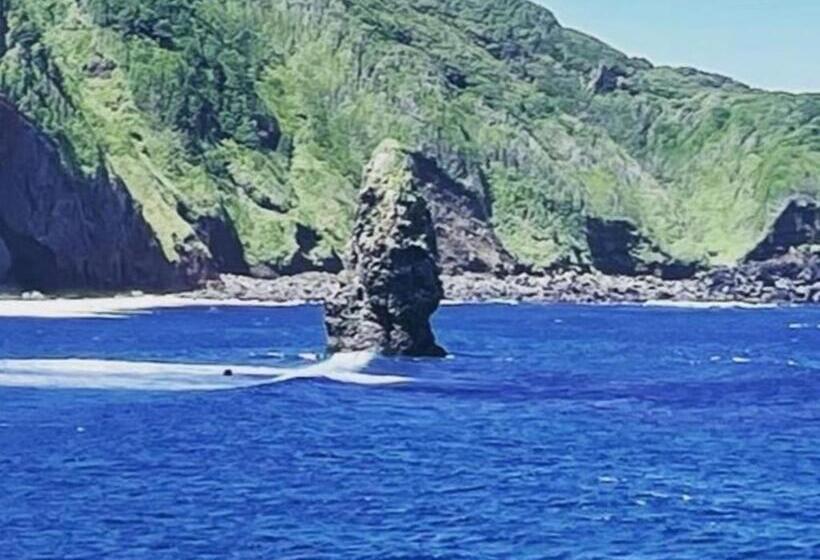 إستوديو قياسى, Yuraku Izuoshima  Hostel