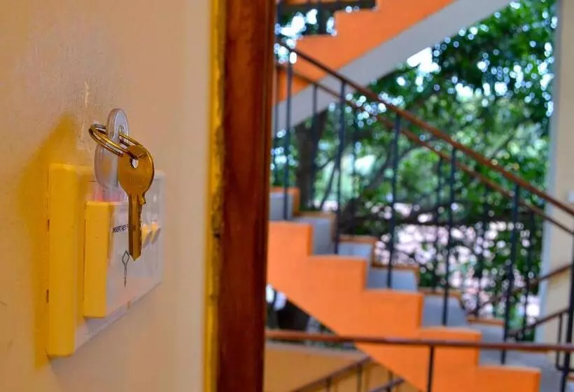 Deluxe-huone Parveke, Marine Tourist Guest House At Negombo Beach