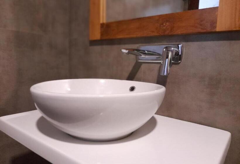 חדר סטנדרט, Marine Tourist Guest House At Negombo Beach