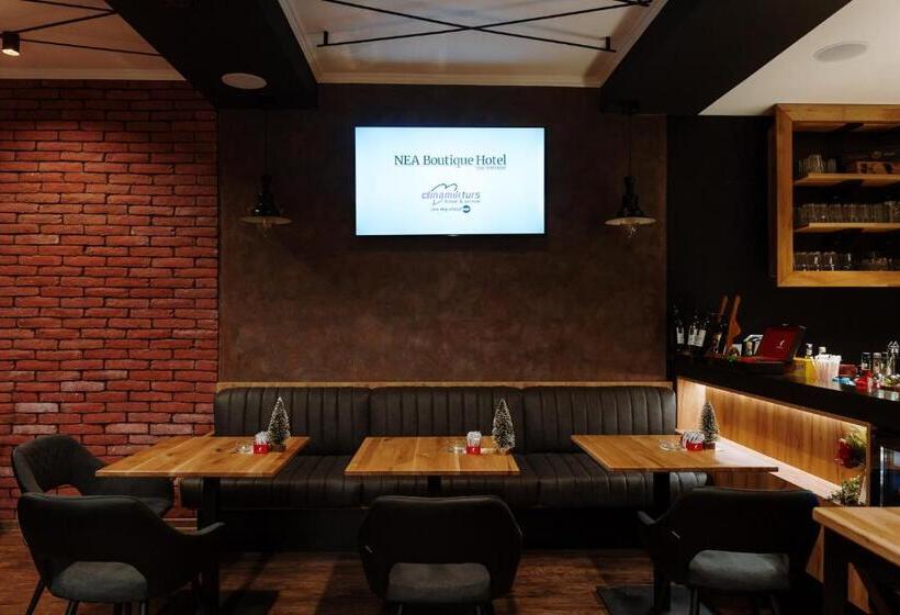 اتاق کلاسیک سه تخته, Boutique Hotel Nea