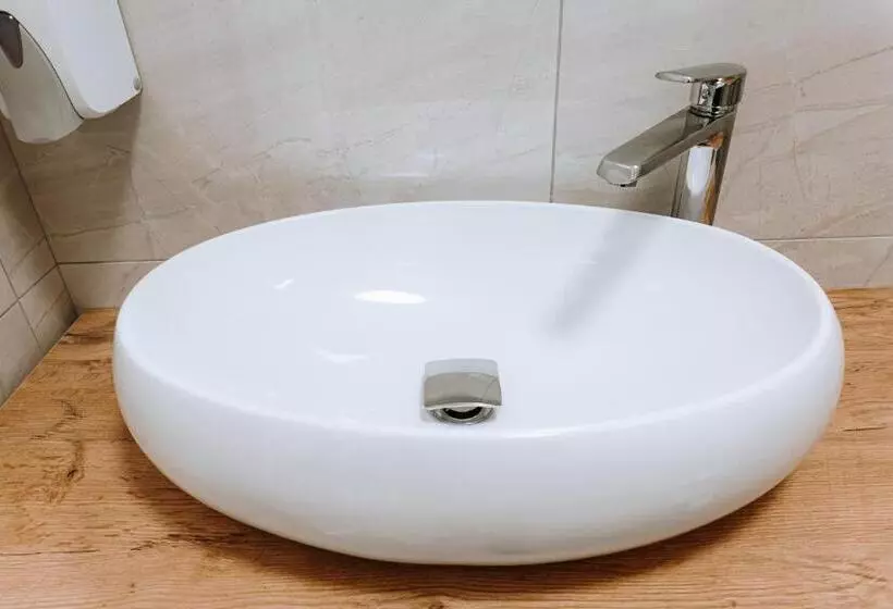 اتاق سوپریور سه تخته, Boutique Hotel Nea