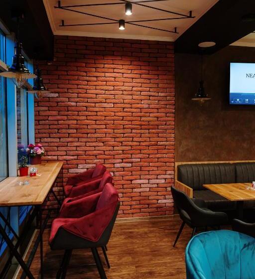 اتاق سوپریور سه تخته, Boutique Hotel Nea