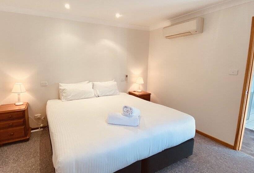 ３ベッドルームハウス, Camway Estate