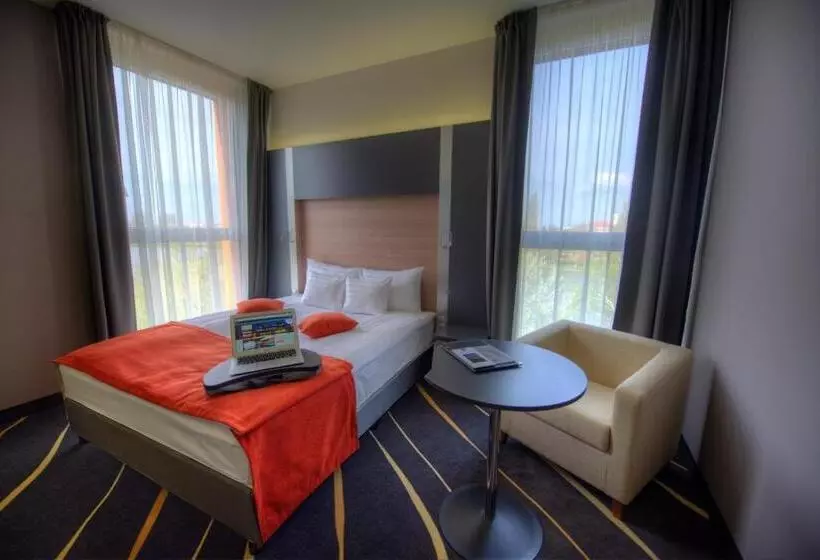 レイクビュースタンダードルーム, Best Western Plus Lakeside