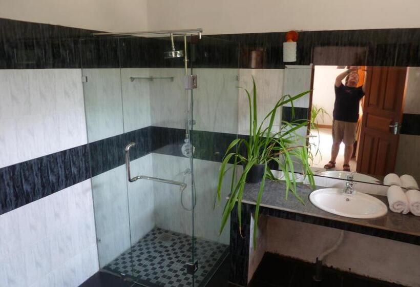 디럭스 룸, Bougainvilla