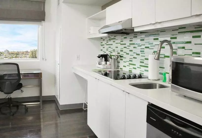 استودیو استاندارد با تخت کینگ, Element Miami Doral