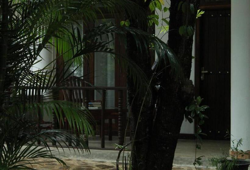 Deluxe Room, Heavens Holiday Resort