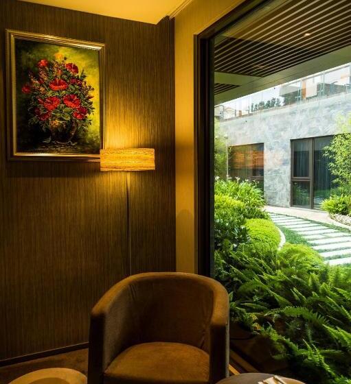 اتاق سوپریور, In Sky