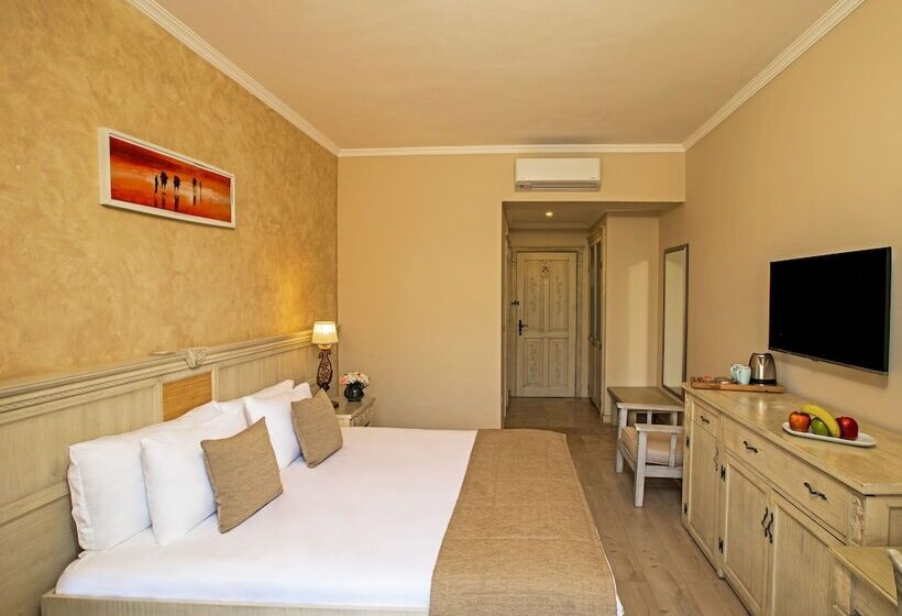 غرفة ديلوكس مطلّة علي الحديقة, Alaçatı Beach Resort