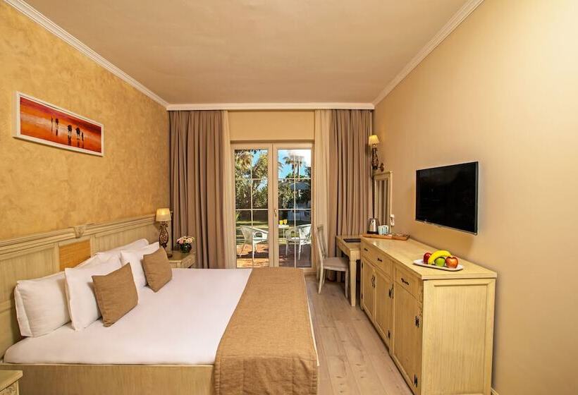 Номер Deluxe Вид на Сад, Alaçatı Beach Resort