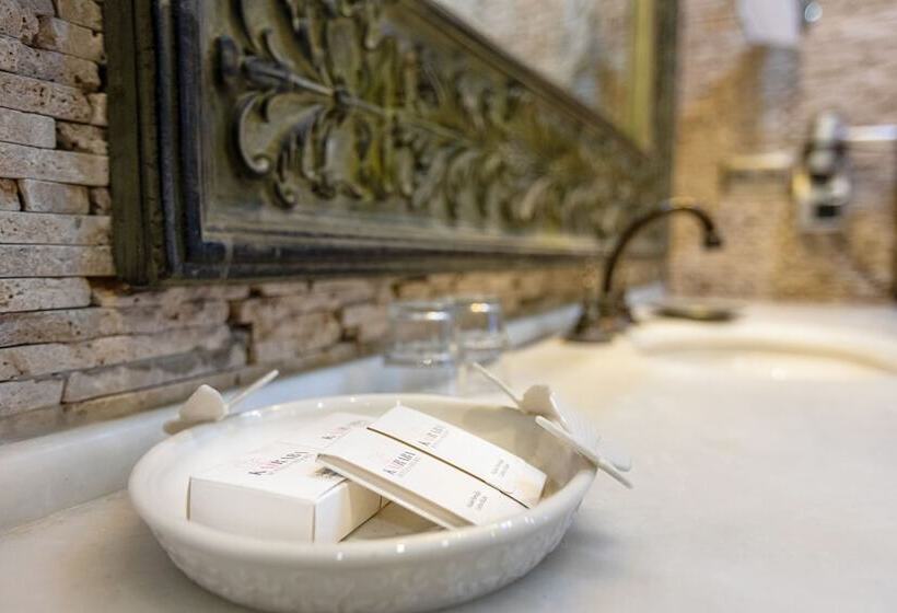 جناح جونيور, Alaçatı Beach Resort