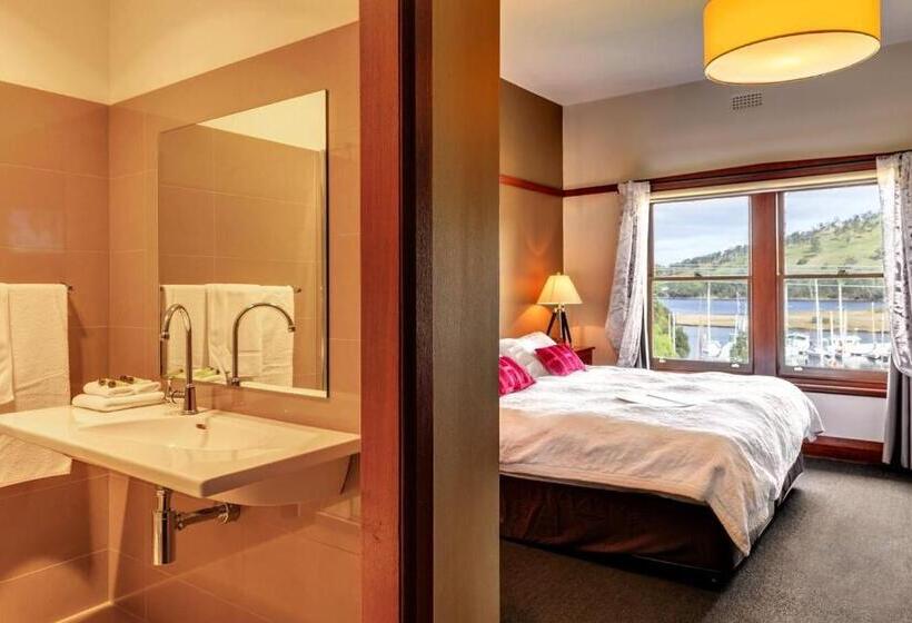 غرفة قياسية ذات إطلالة, Kermandie