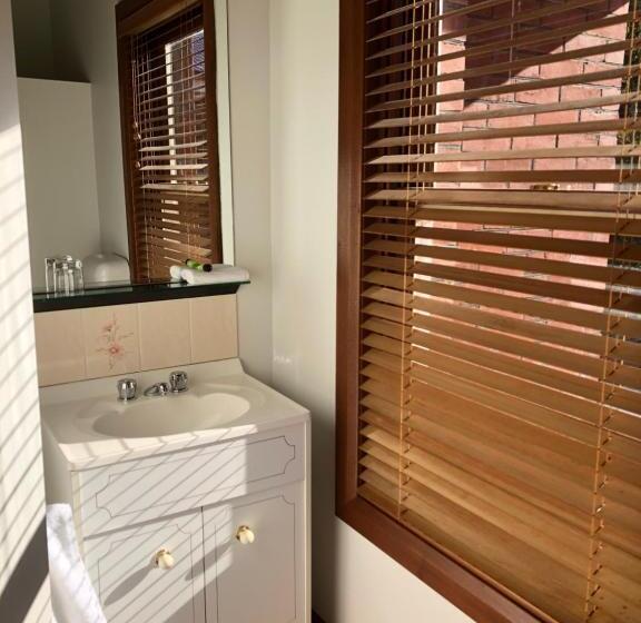 غرفة قياسية فردية, Kermandie