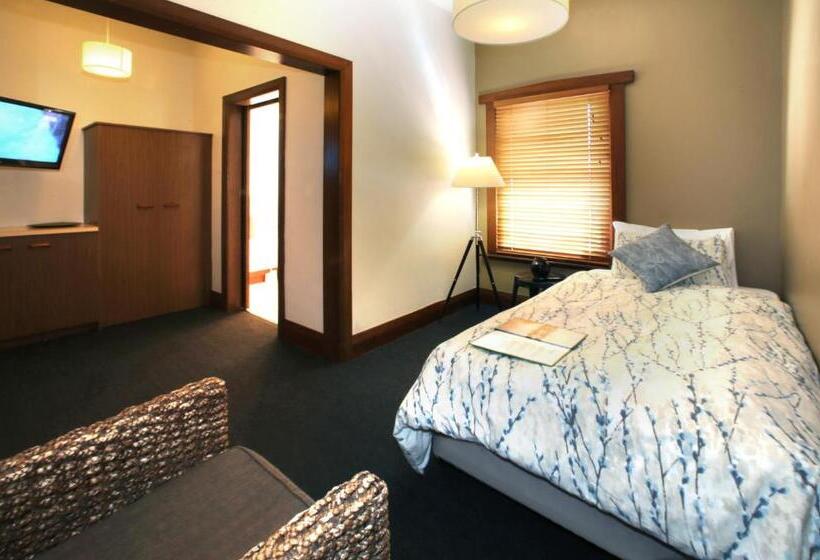 غرفة قياسية فردية, Kermandie