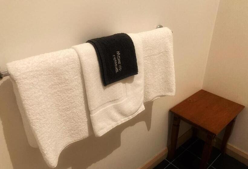 غرفة قياسية, Kermandie