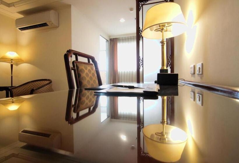 اتاق کلاسیک چهارنفره, Kings Paradise