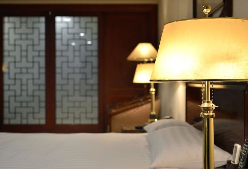 اتاق لوکس, Kings Paradise