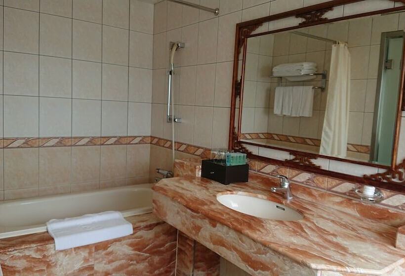 اتاق کلاسیک چهارنفره, Kings Paradise