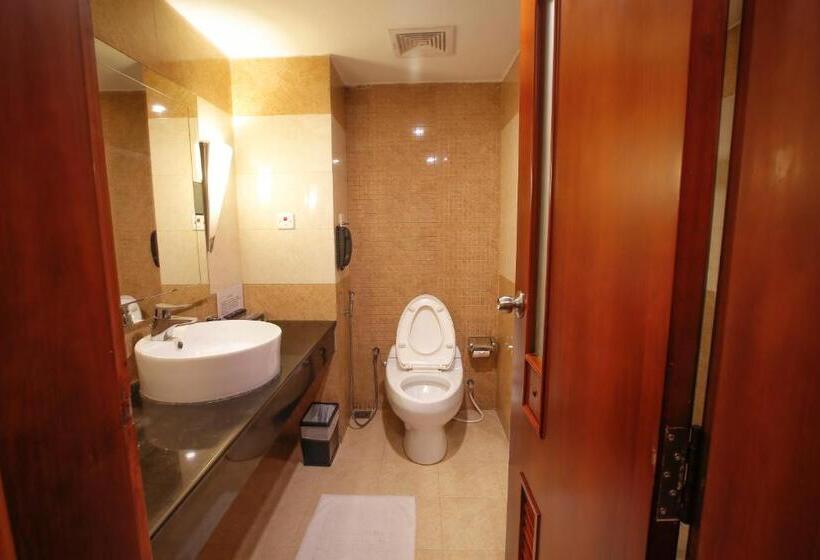 اتاق سوپریور, Long Beach