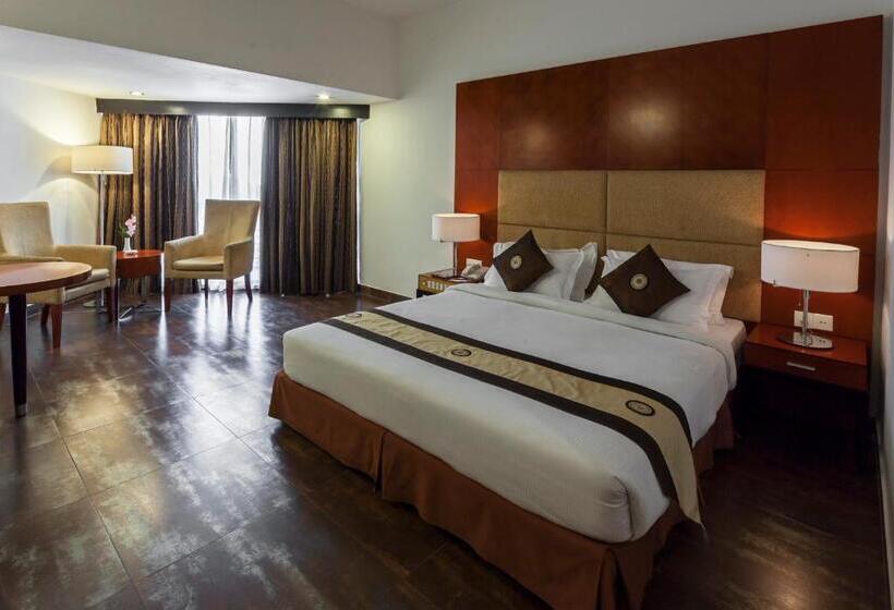 اتاق پرمیوم, Long Beach