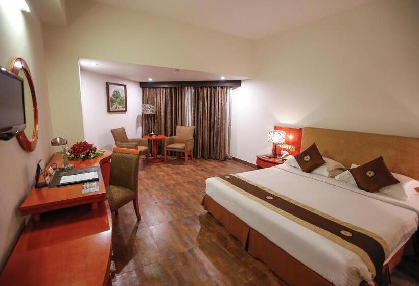 اتاق سوپریور, Long Beach