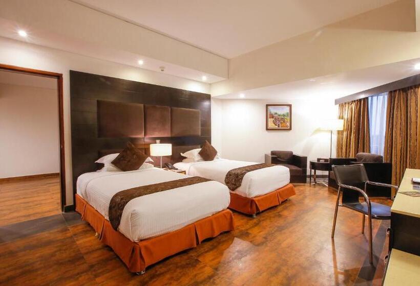 اتاق اجرایی, Long Beach